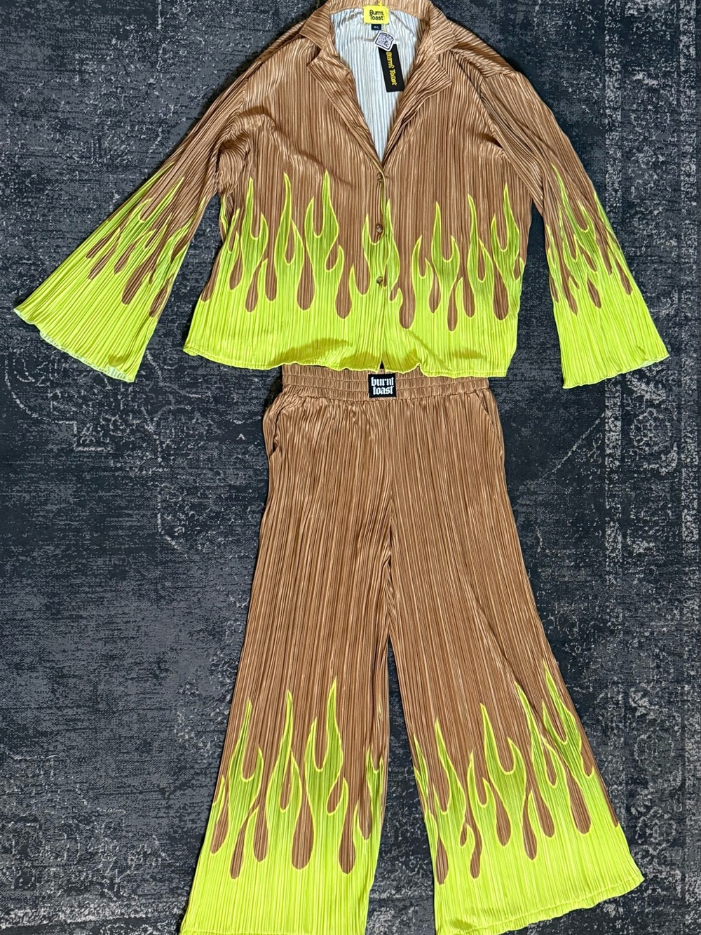 Women's Wide Leg Pleated Pant Set in Brown & Neon Yellow
